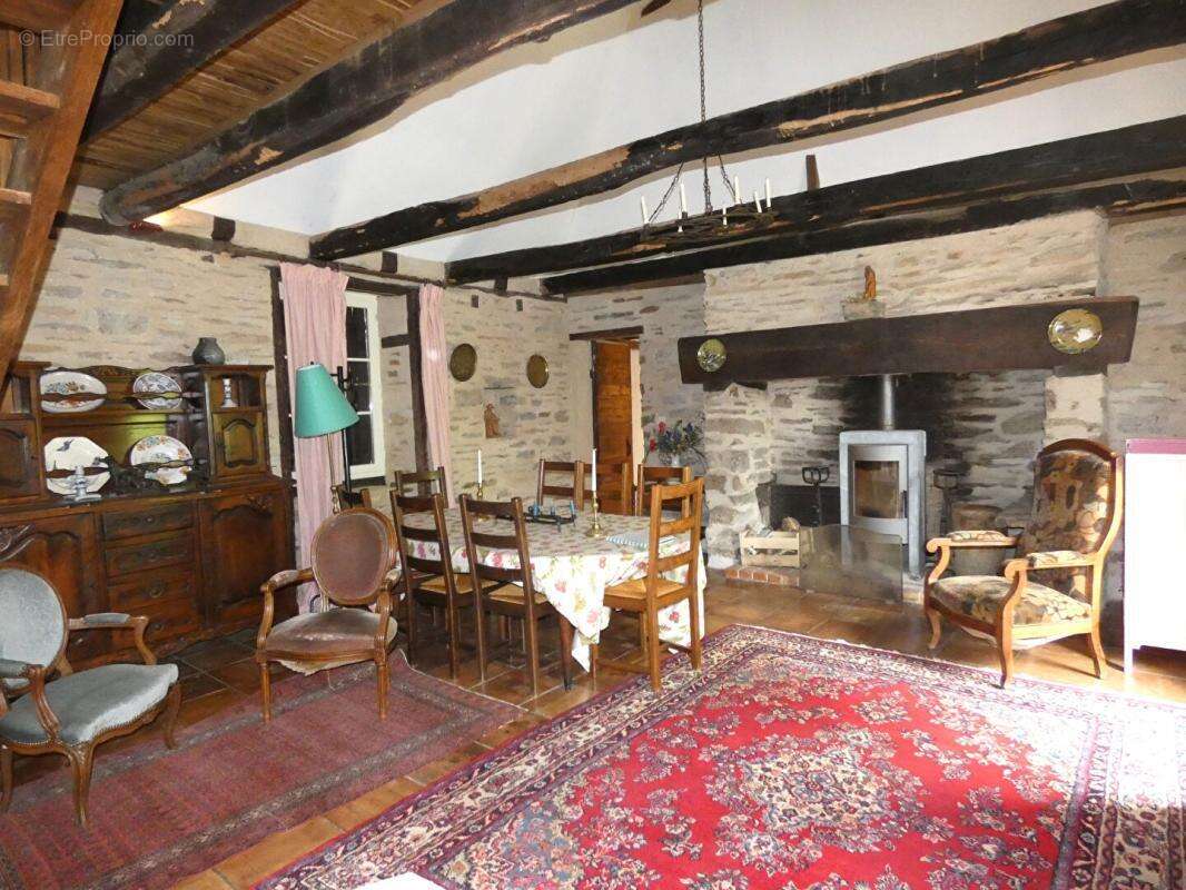 Maison à PAYZAC