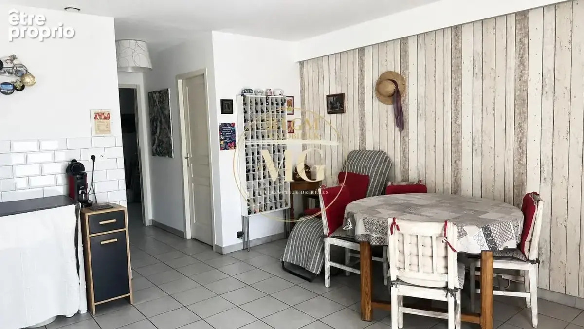 Saint-julien-les-rosiers – ensemble immobilier de rapport sur 1 540 m² dont environ 915 m² constructibles - photo 5