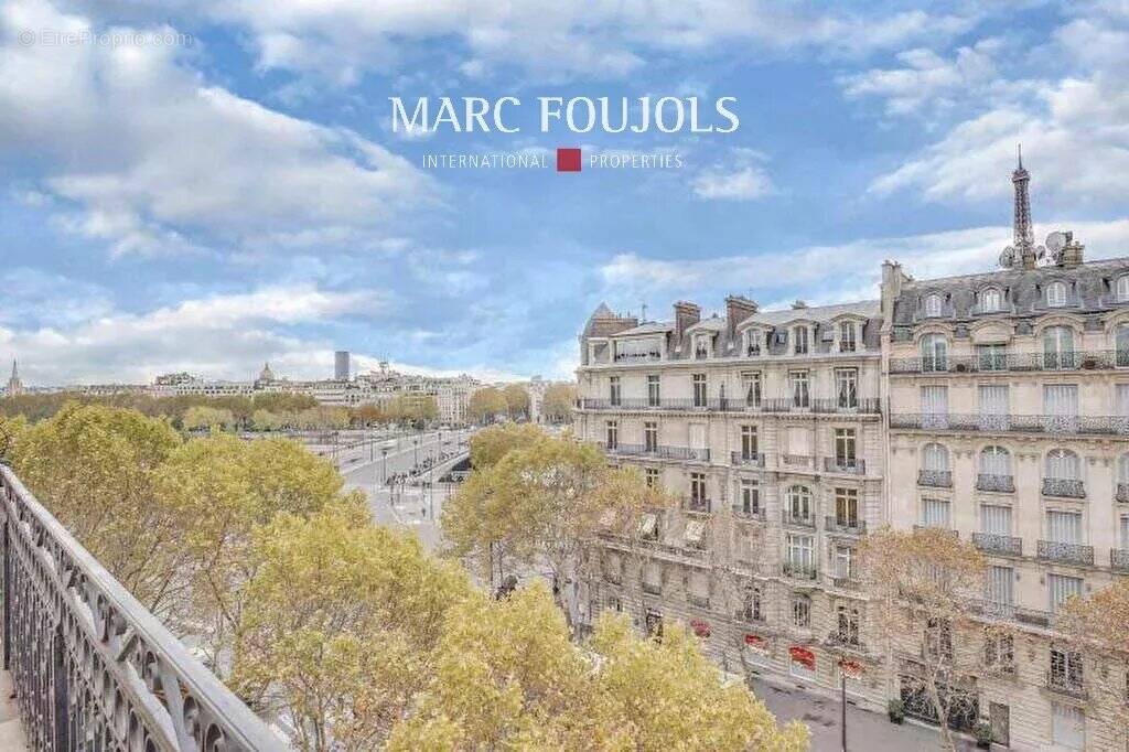 Appartement à PARIS-16E