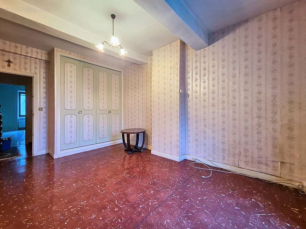 Maison à SAINT-CHINIAN