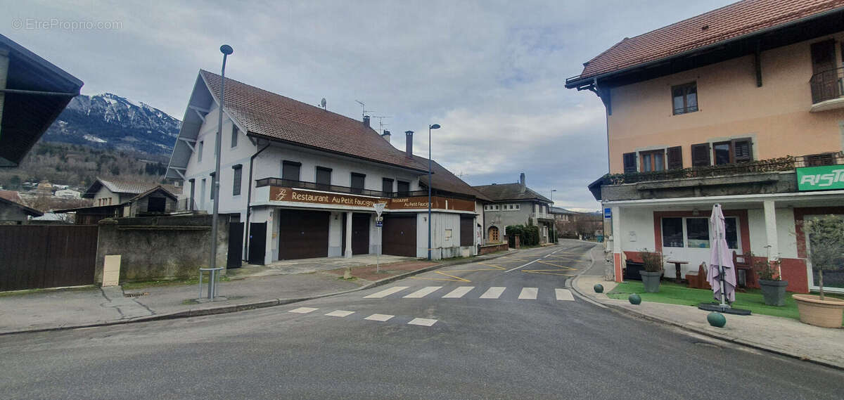 Maison à SAINT-PIERRE-EN-FAUCIGNY