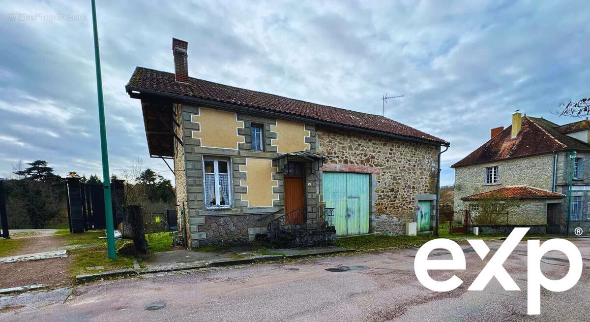 Maison à BUSSEROLLES