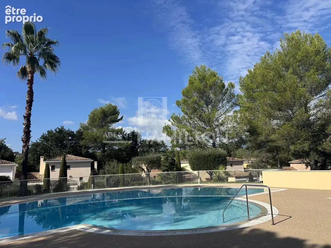 Domaine sécurisé à Mougins – 2 pieces, Terrasse 24 m², vue Domaine du golf, piscine  Copier le titre - photo 24