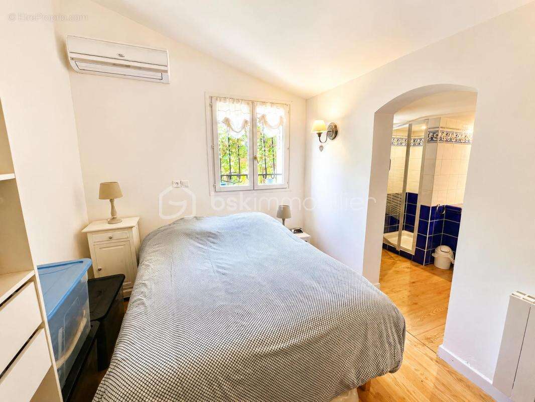 Maison à MANDELIEU-LA-NAPOULE