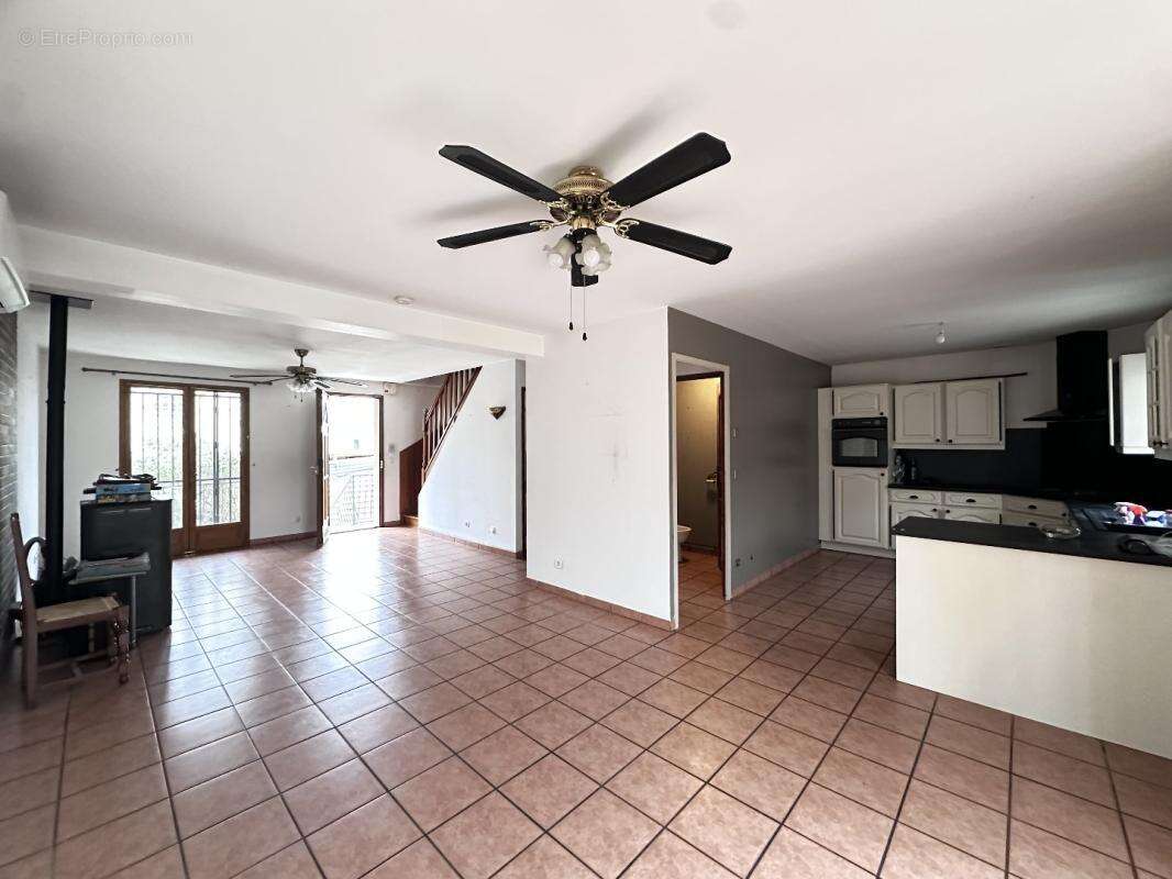 Maison à VILLETANEUSE