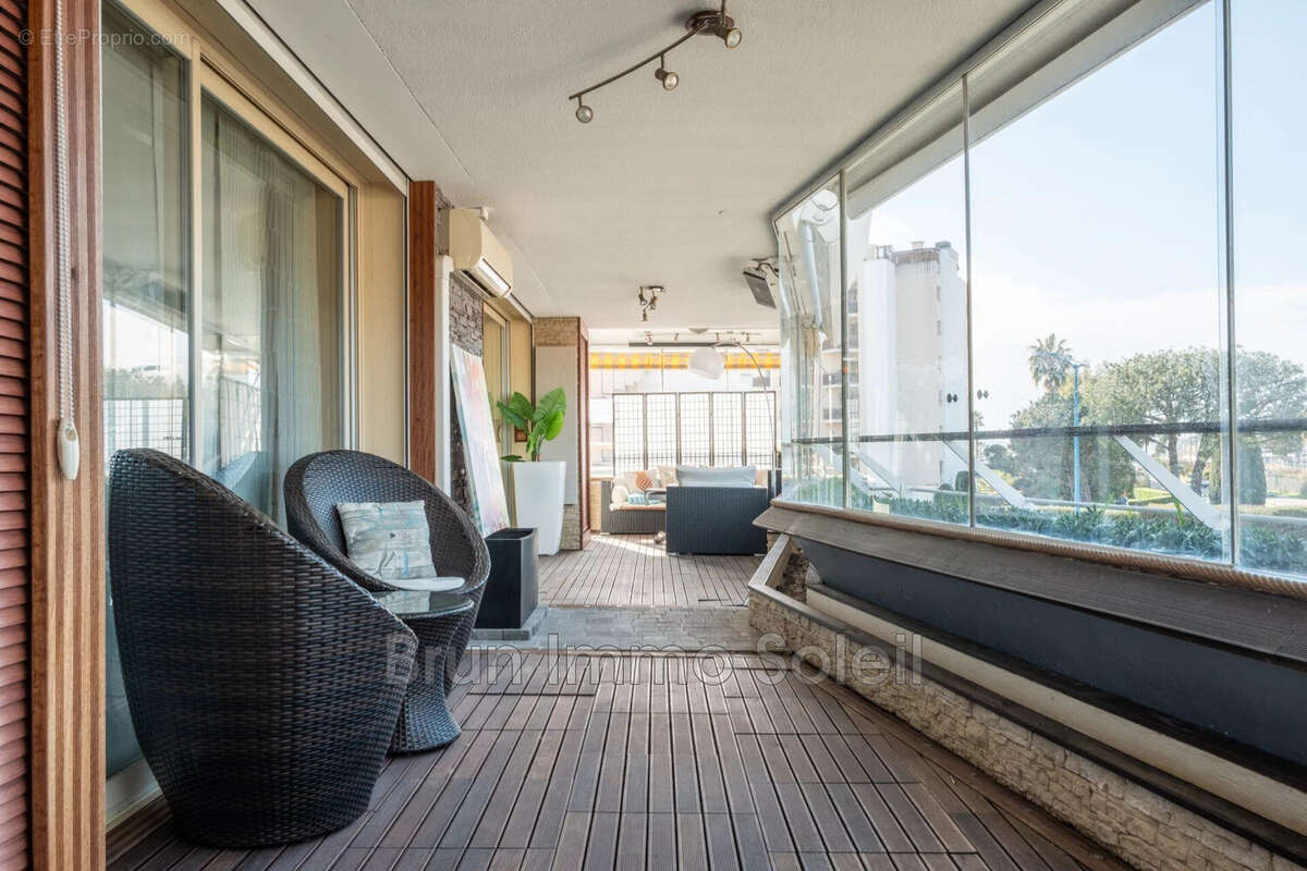 Appartement 58 m² à Villeneuve-Loubet  - photo 2