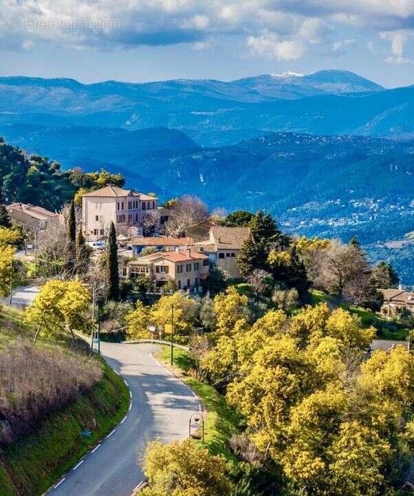 Appartement à BORMES-LES-MIMOSAS