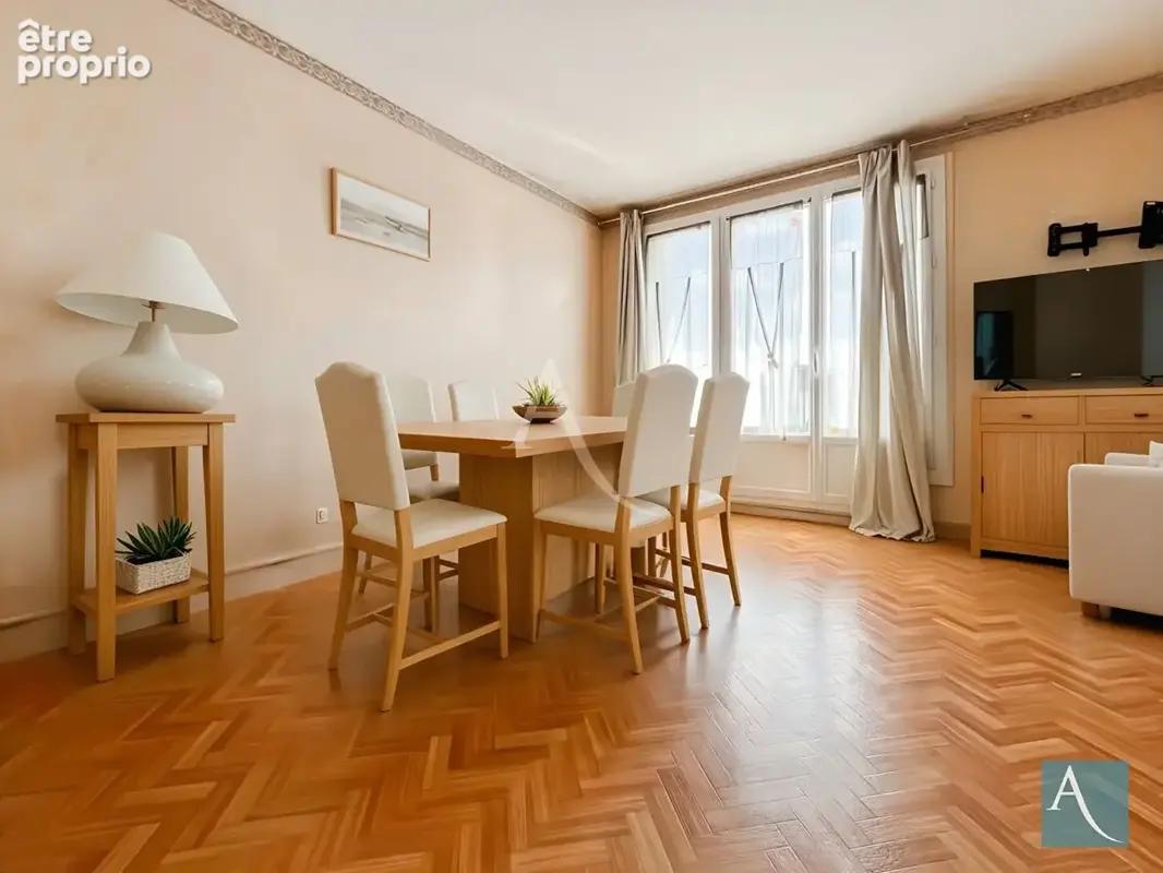 Appartement 3 pièces 57 m² - Dernier étage - RER C à pied - photo 2