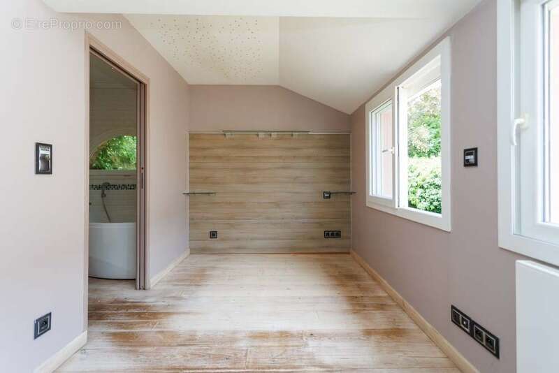 À vendre en exclusivité – Immeuble de rapport en plein cœur de PARAY LE MONIAL (71) - photo 11