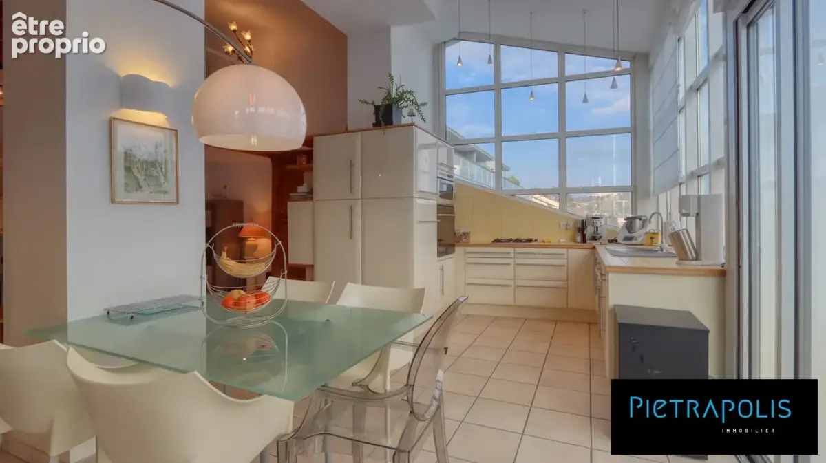 Appartement 243 m² à Sainte-Colombe  - photo 7