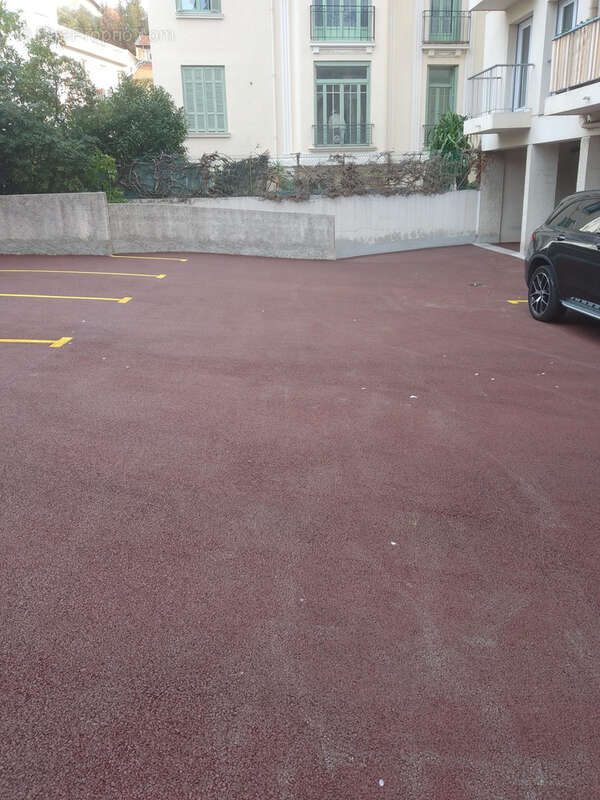 Parking à NICE