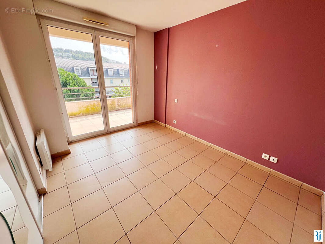 Appartement à CANTELEU