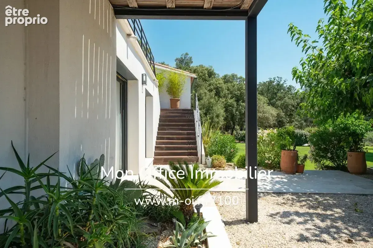 Référence : 7295-NGU - Maison 9 pièces - Piscine - village à pied - calme - 276m2 - photo 26