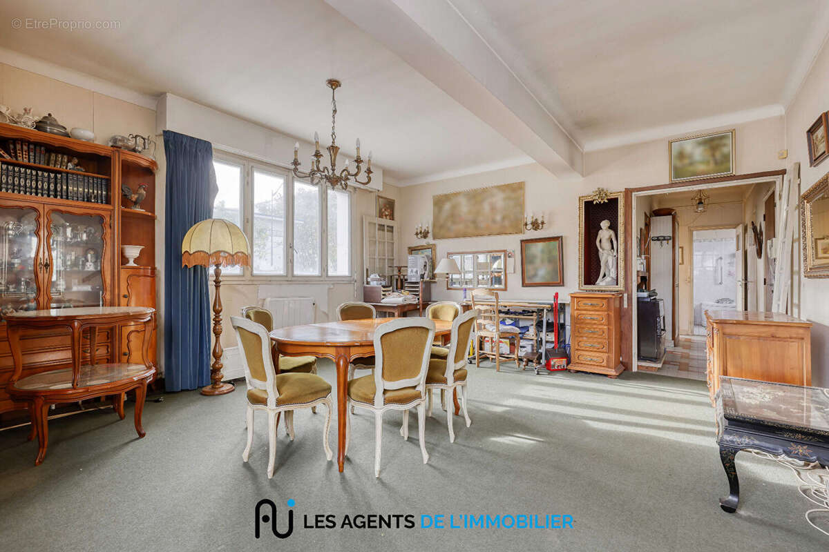 Appartement à NANTERRE