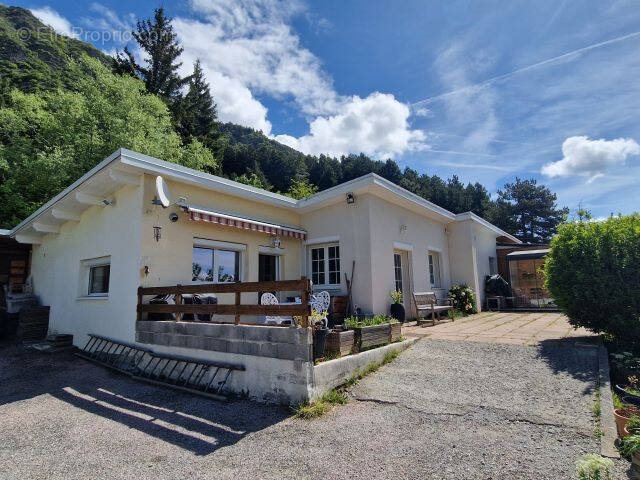 Maison à LA BATIE-NEUVE