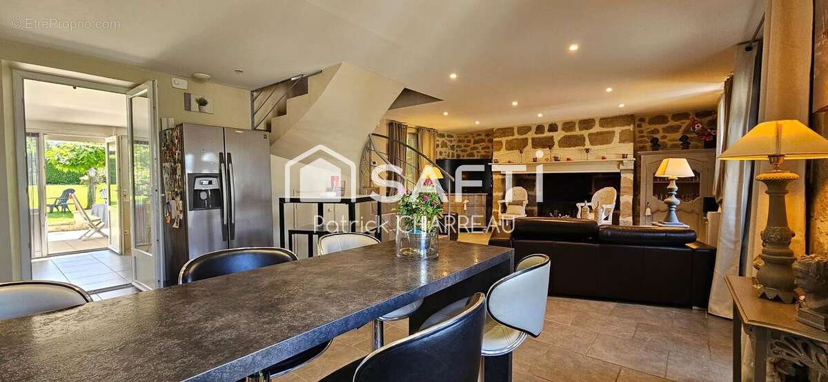 Maison 130 m² à Pazayac  - photo 4