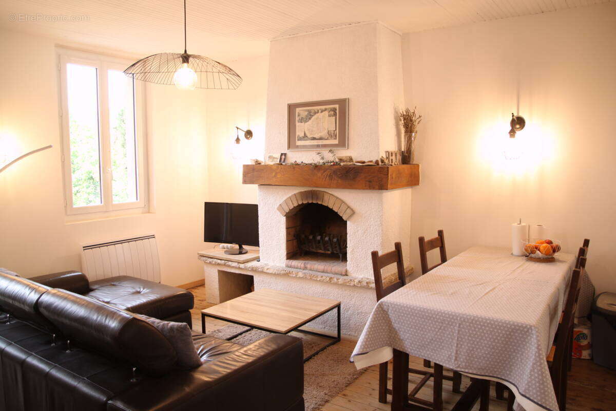 Maison à SAINT-ETIENNE-LES-ORGUES