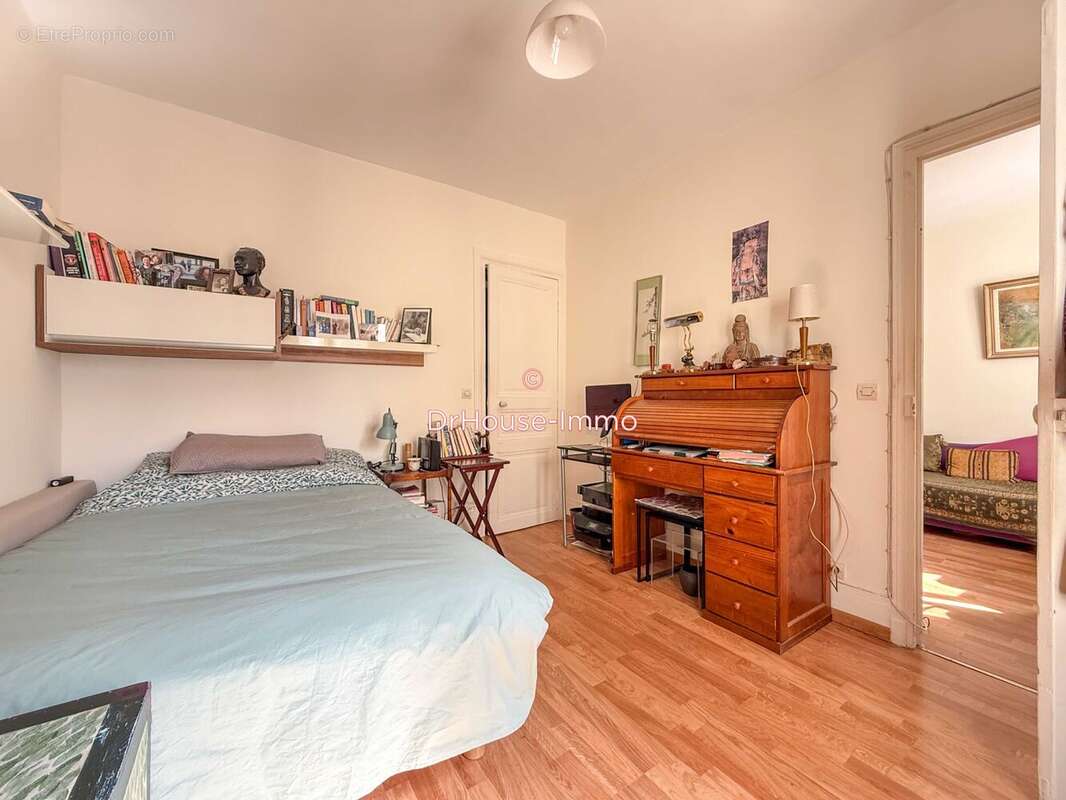 Appartement à LEVALLOIS-PERRET