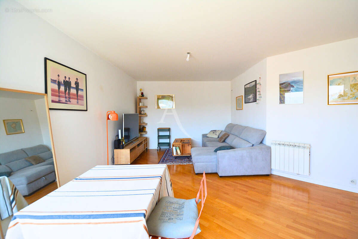 Appartement Le Kremlin Bicetre 3 pièce(s) 58.89 m2 - photo 2