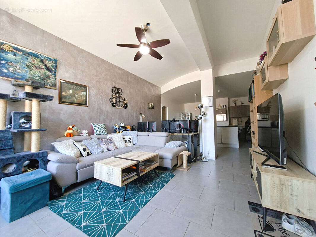Appartement à MESSIMY