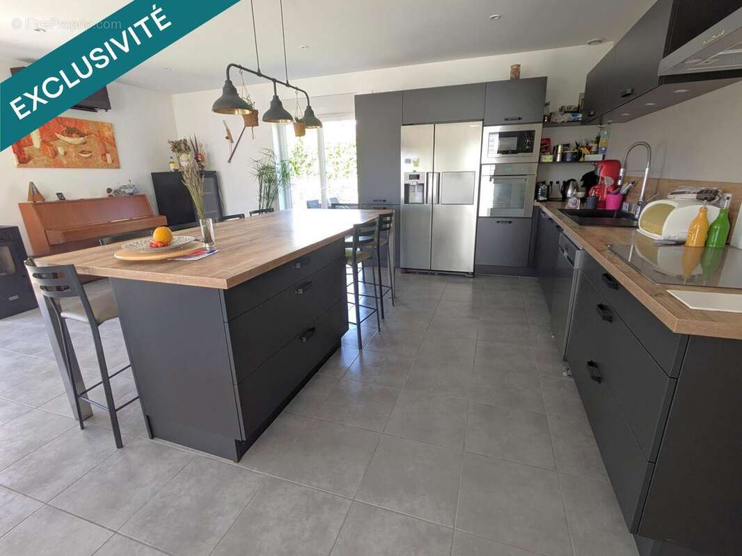 Photo 3 - Maison à VEZERONCE-CURTIN