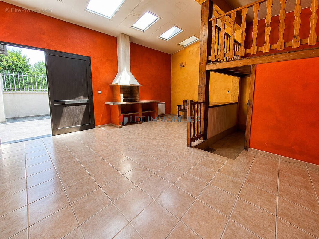 Appartement à THUIR