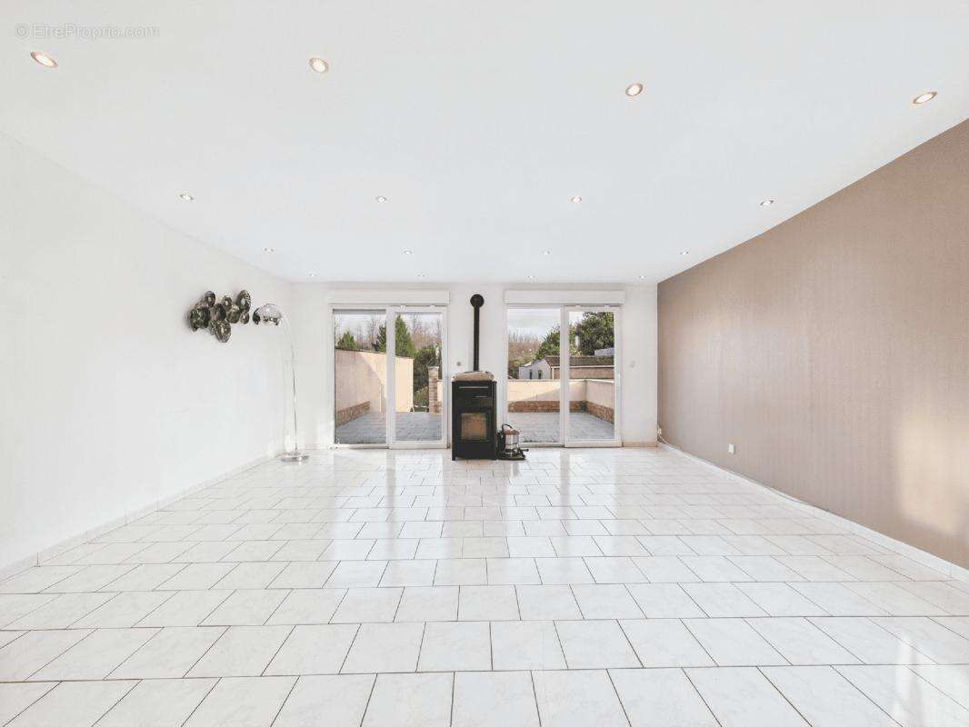 Maison à PETITE-FORET