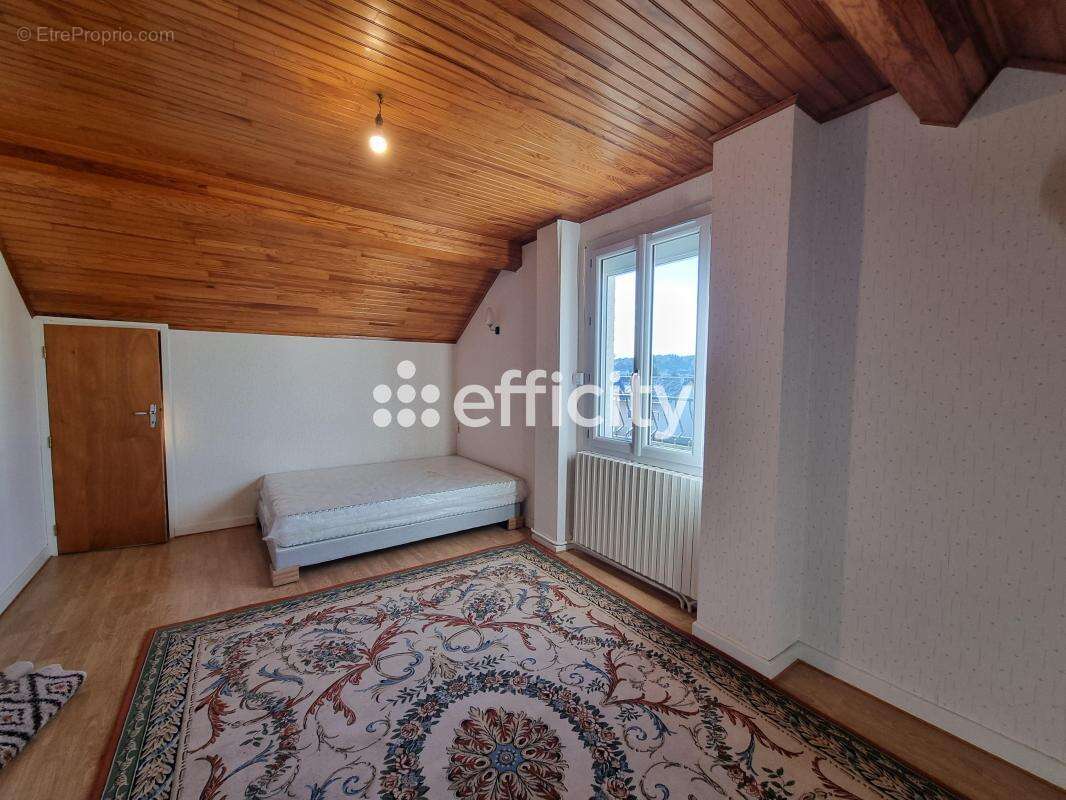 Maison à SAINT-CHELY-D'APCHER