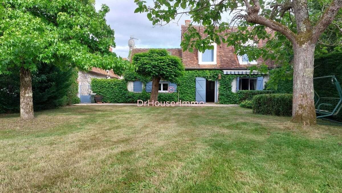 Maison à TENDU