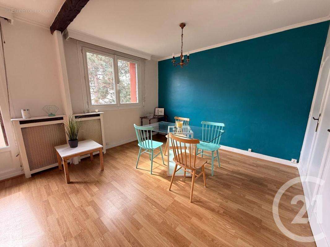 Appartement à FONTENAY-SOUS-BOIS