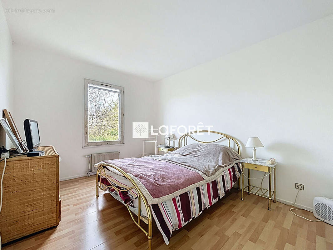 Maison à VERT-SAINT-DENIS