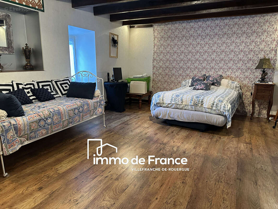 Maison à ANGLARS-SAINT-FELIX