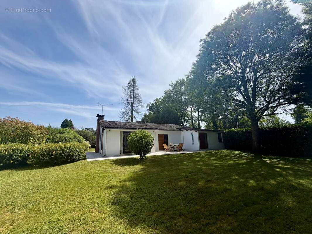 Maison à SAVIGNY-SUR-CLAIRIS
