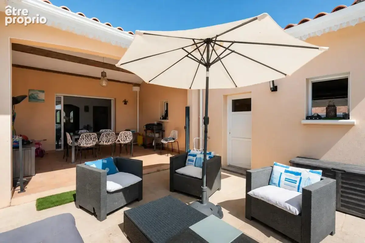 Maison de 7 pièces de 167 m² à Pornic avec piscine - photo 12