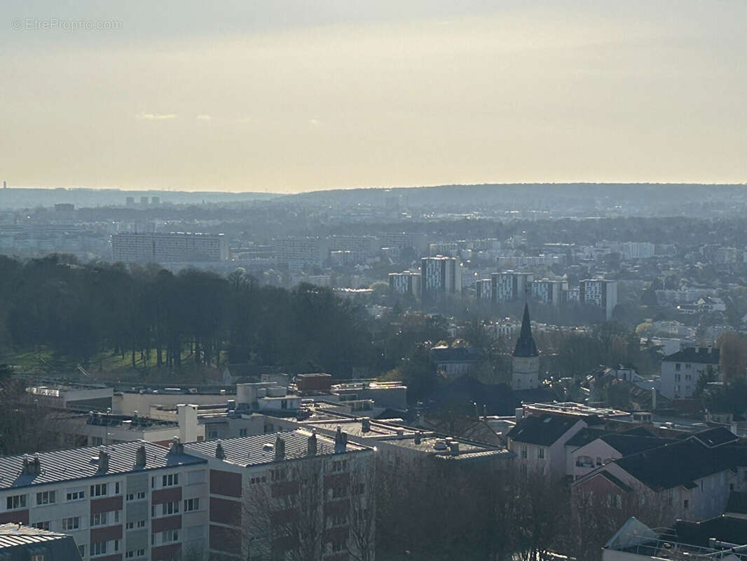 Appartement à L'HAY-LES-ROSES