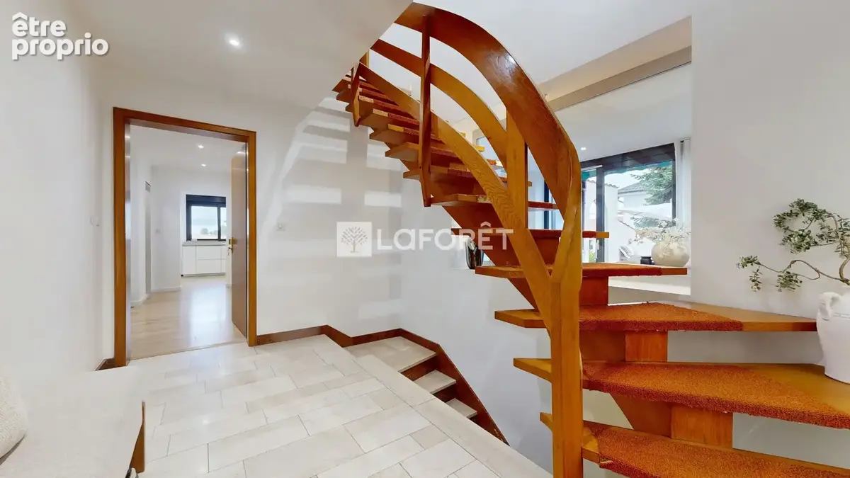 Maison Berstett 8 pièces 216 m2 / Piscine / DOUBLE GARAGE / TRES BON ETAT - photo 12