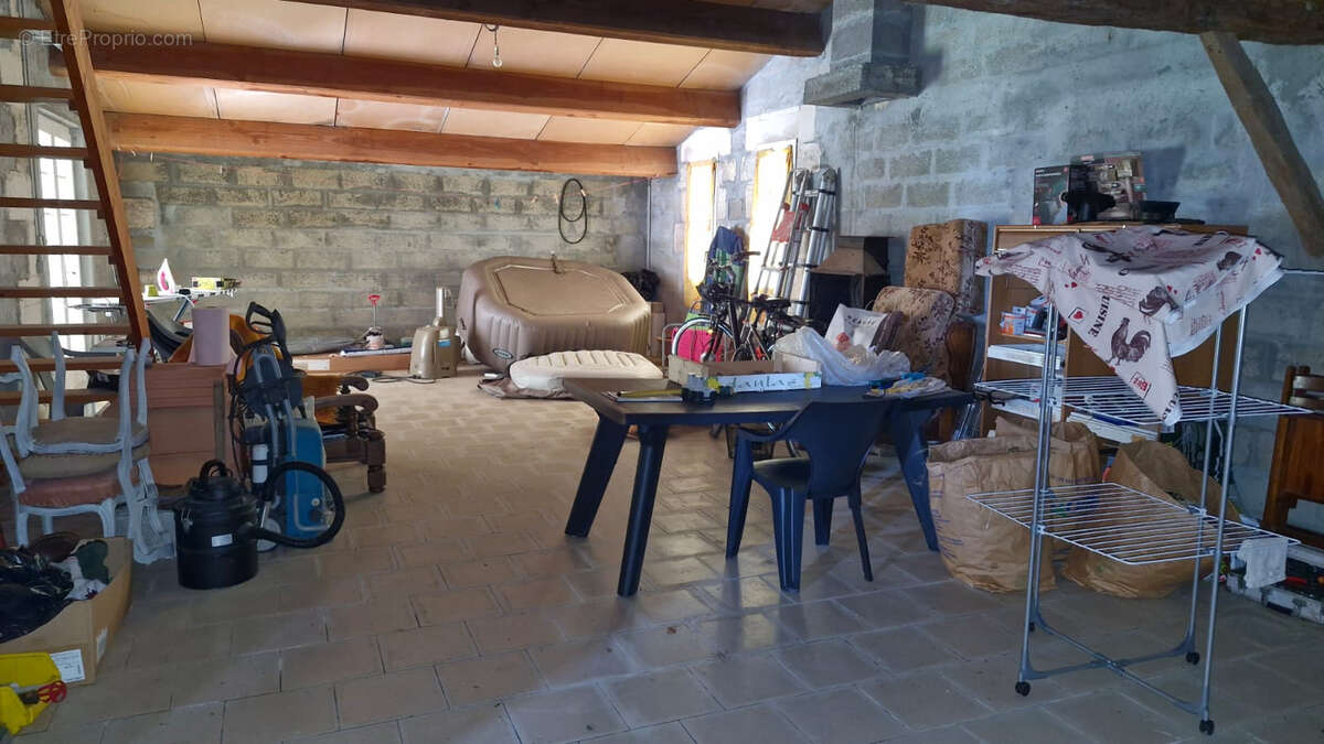 Maison à CHENAC-SAINT-SEURIN-D&#039;UZET