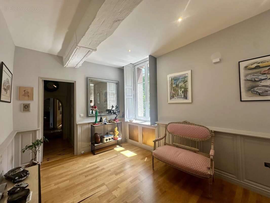 Maison de caractère - Vieux Laval - photo 14
