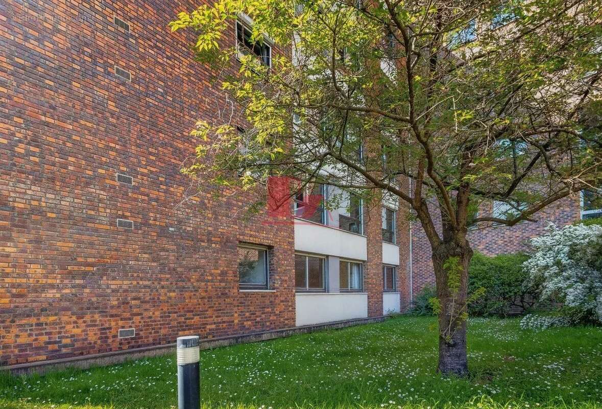 Appartement à ISSY-LES-MOULINEAUX