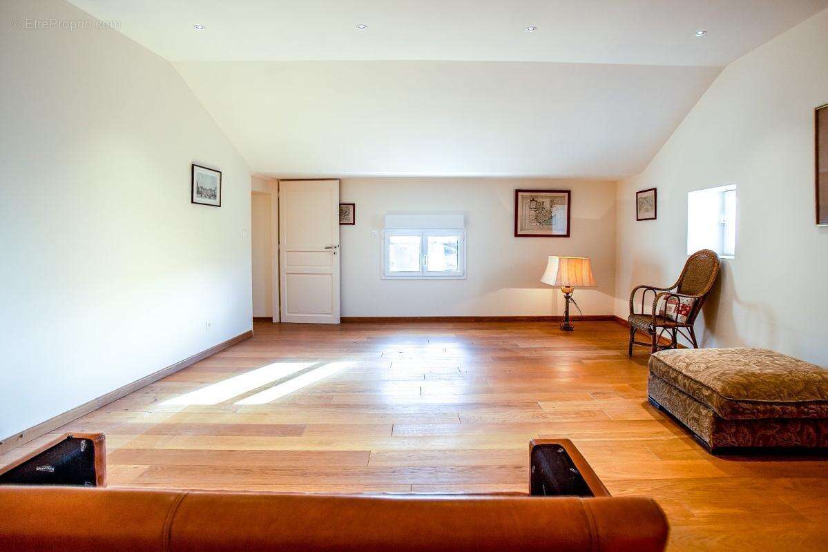 Maison à CABREROLLES