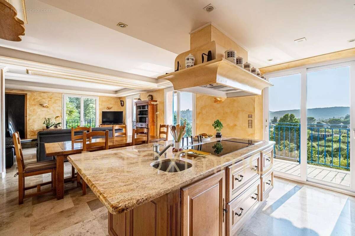 Maison à CAGNES-SUR-MER