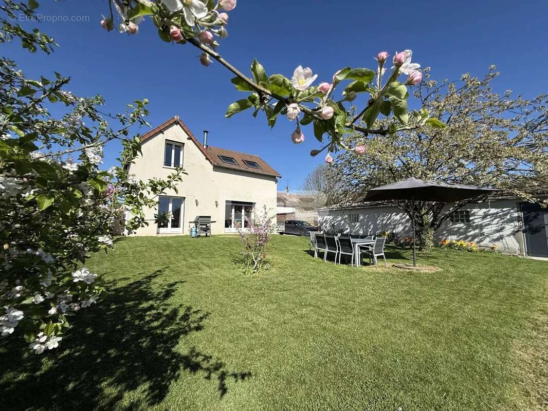 Maison à GRISY-LES-PLATRES