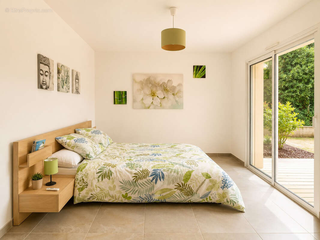 Maison de plain pied 3 chambres Garage CHAILLE SOUS LES ORMEAUX - photo 4