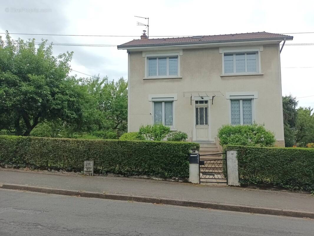 Appartement à MONTCEAU-LES-MINES