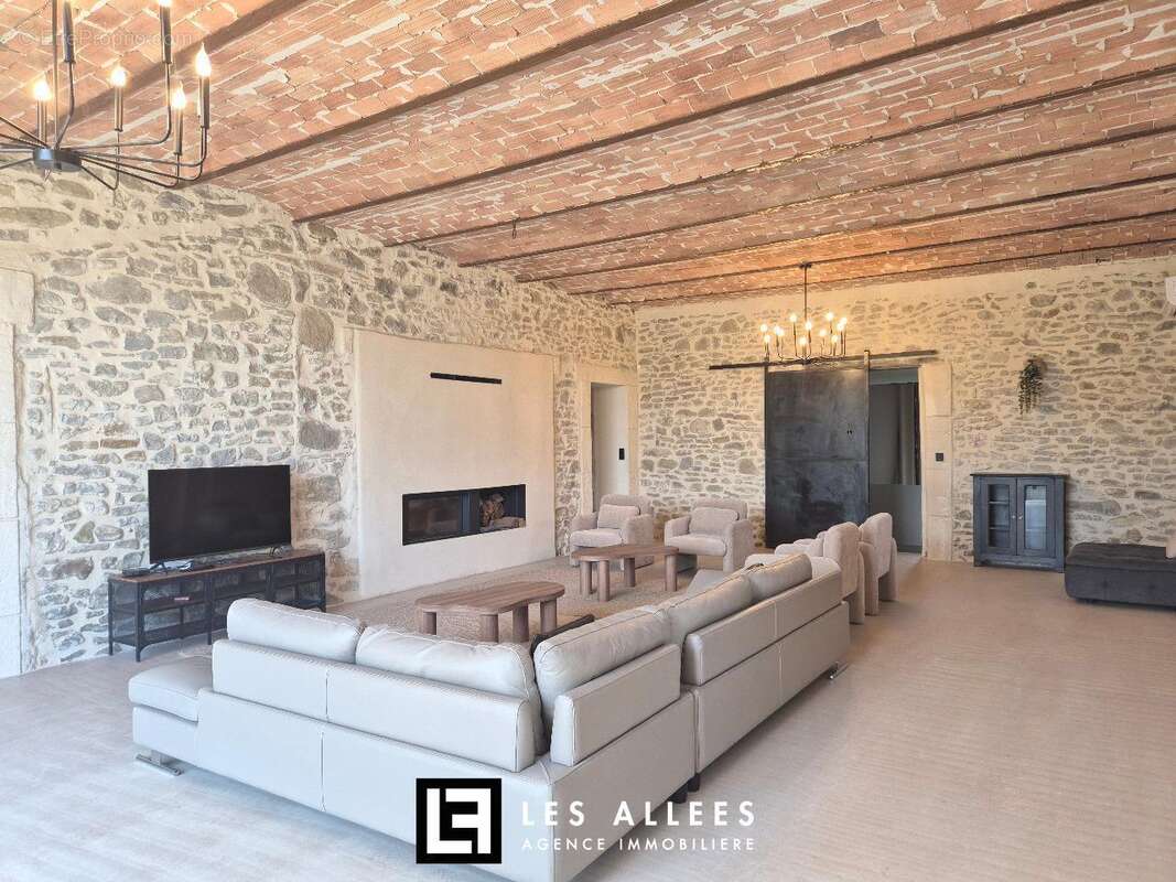 Maison à PUY-SAINT-MARTIN