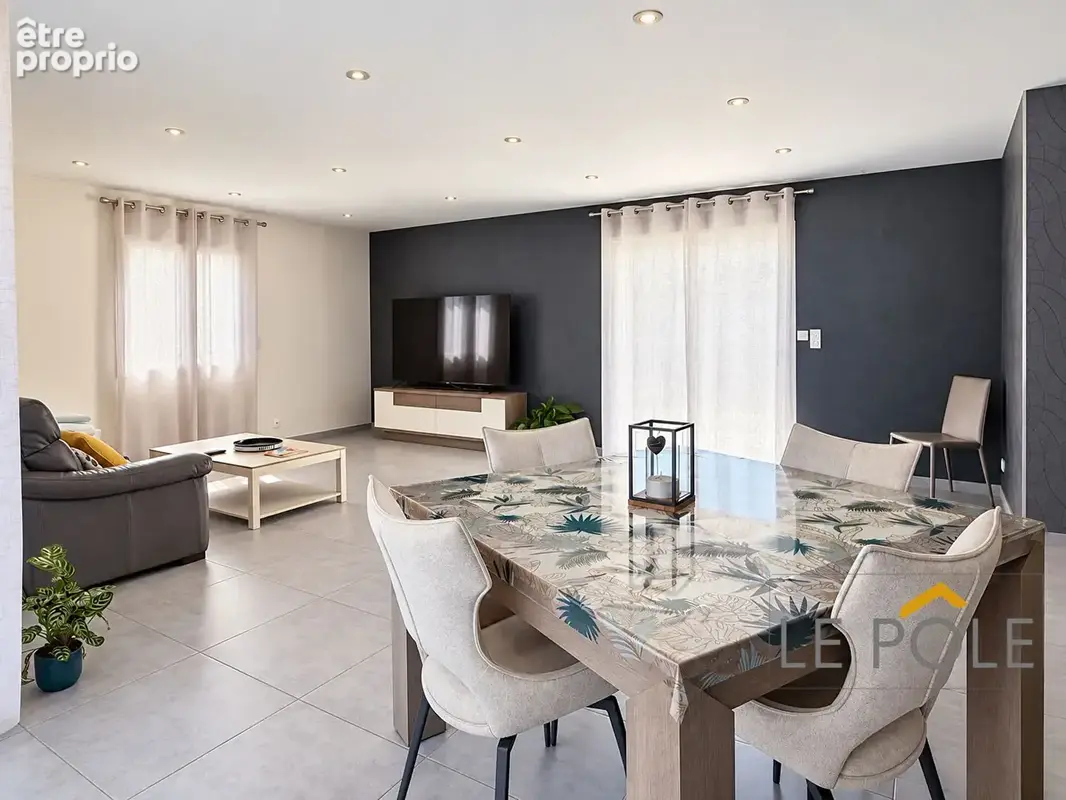 Maison 138,50 m²  3 chambres Piscine - photo 2