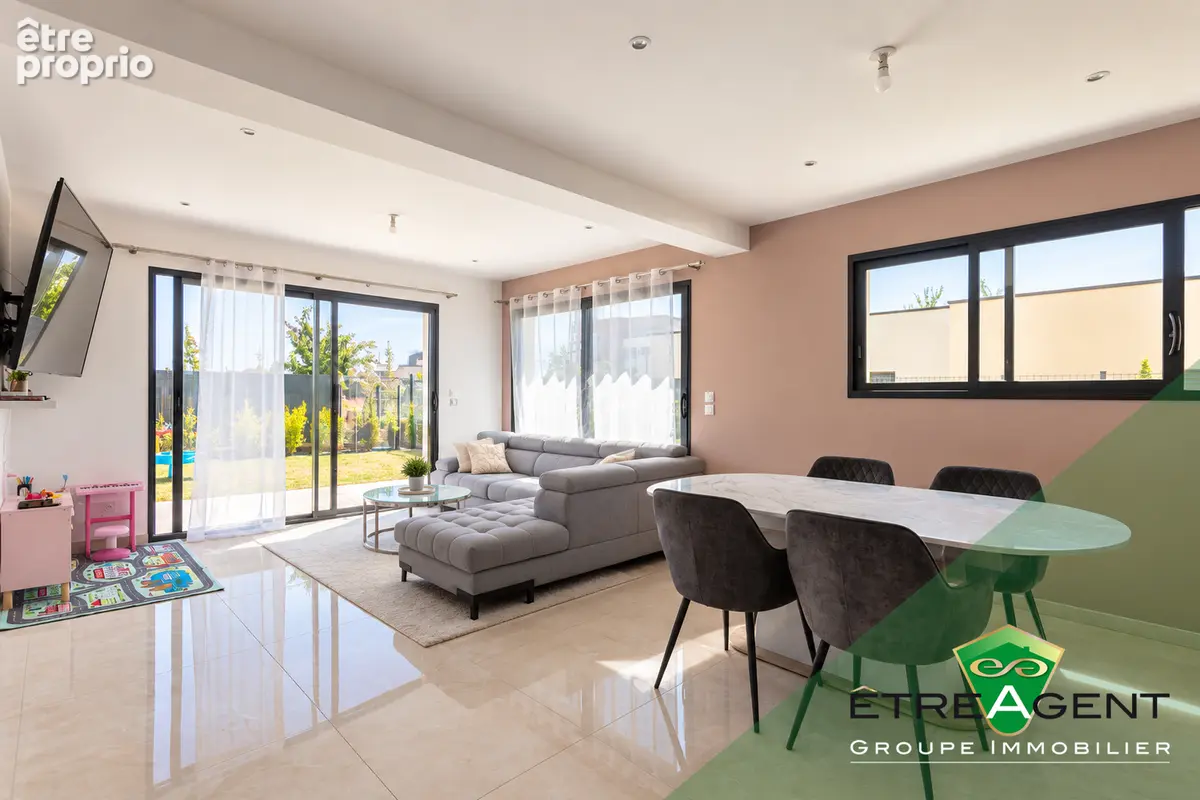 Maison GIBERVILLE - 114 m² - 4 chambres - photo 2