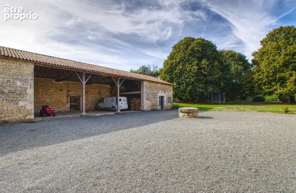 Maison en pierre au style moderne, située dans un joli village et implantée sur un beau terrain - photo 21