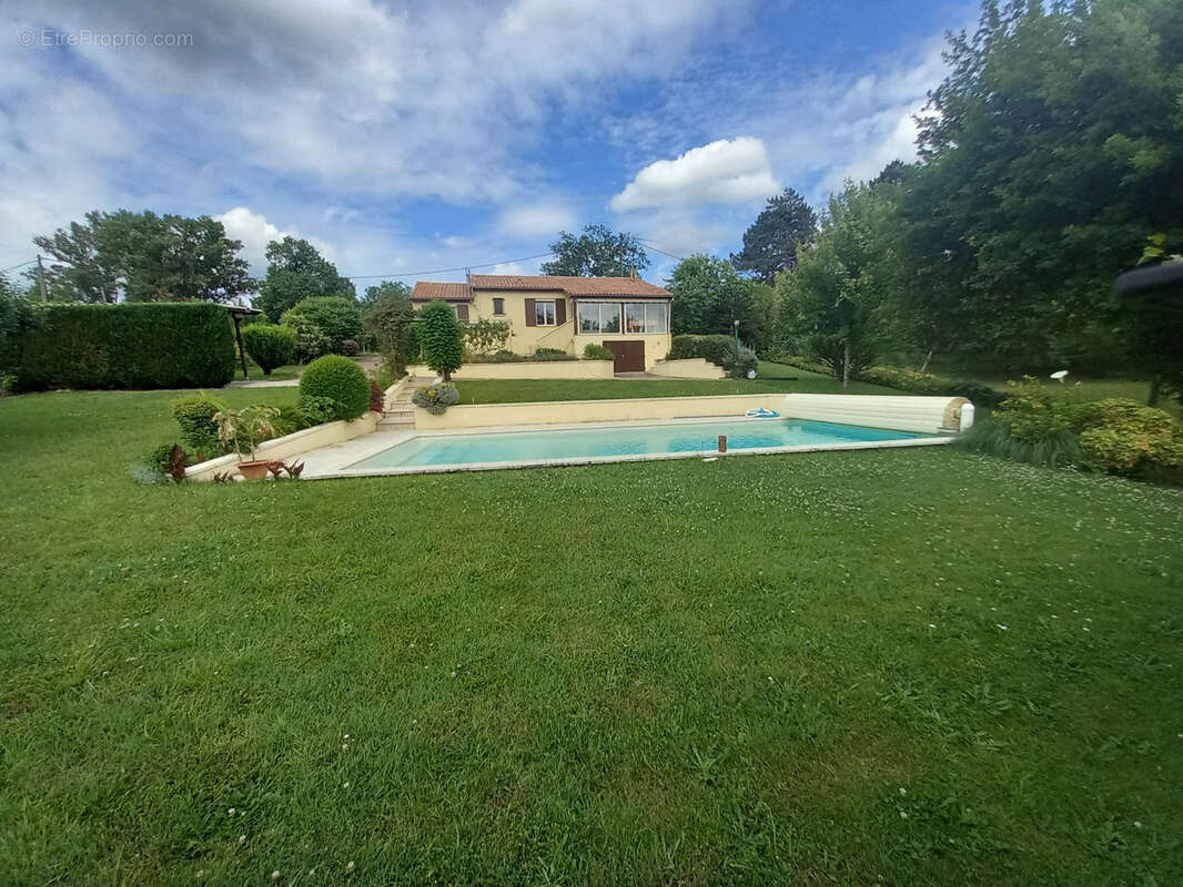 Maison à FUMEL