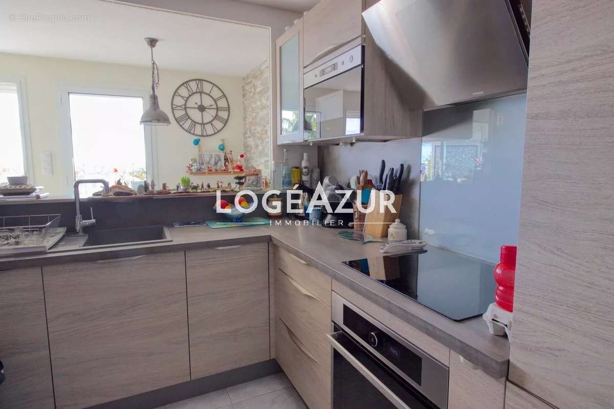 Appartement à VALLAURIS